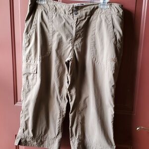 The North Face brown nylon cargo  hiking Capri.  Size 8